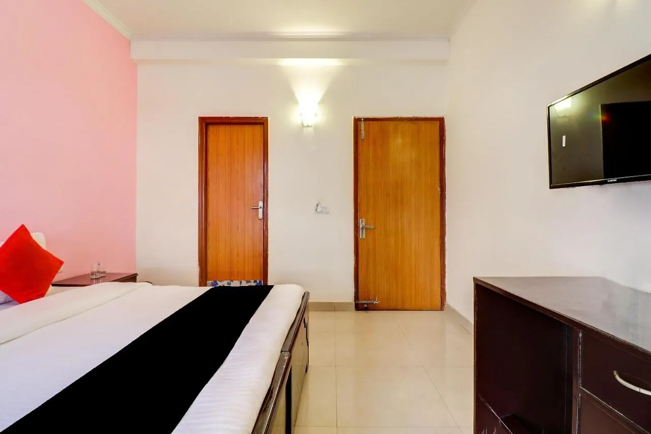 Hotel Capital O 68506 Shiv Guest House Gurgaon